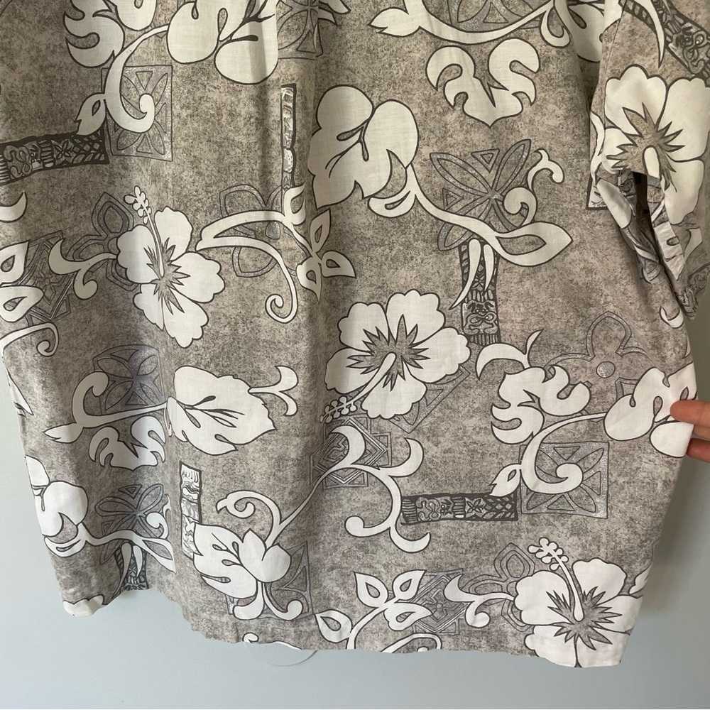 Casual Hawaiian Button Up Shirt Mens L Grey Floral Short Sleeve Cotton Beach GUC - Picture 8 of 10